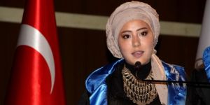 Donmak Üzereyken Bulunan Afganlı Kız, Üniversiteyi İkincilikle Bitirdi