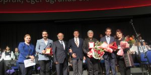 TRT Erzurum THM Gençlik Korosundan Muhteşem Yıl Sonu Konseri