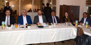 AK Partililer İftarda Buluştu