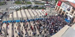 AK Parti'nin Giresun ve Ordu mitinglerinde alanlar boş kaldı