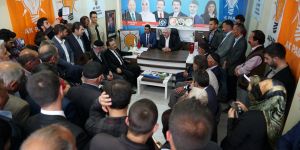 AK Parti Karaçoban’a çıkarma yaptı