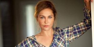 Hülya Avşar evine giren hırsızı kovaladı!
