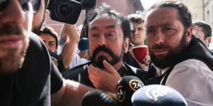 Adnan Oktar'ın kitapları Meclis'te!