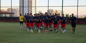 Karaköprü Belediyespor sahaya indi
