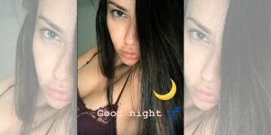 Adriana Lima'dan seksi yatak pozu