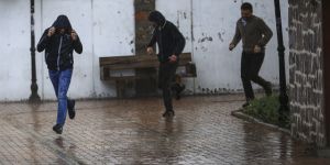 Doğu'da gök gürültülü sağanak ve kuvvetli rüzgar uyarısı