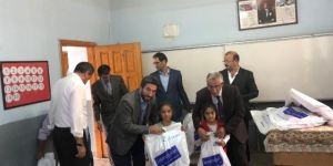 Eğitim Öğretime Eğitim Bir Sen Den Kırtasiye Desteği