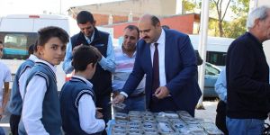 Aziziye’de 5 bin kişiye aşure dağıtıldı