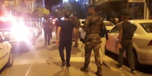Gözaltına alınan şahsı öldürmeye çalıştılar