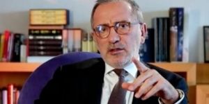 Fatih Altaylı'dan Star yazarına Anıtkabir tepkisi: Elini ağzını tutan mı var