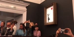 İngiliz Grafiti Sanatçısının Tablosu 1,4 Milyon Dolara Satıldıktan Sonra Parçalara Ayrıldı