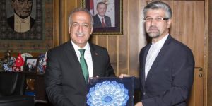 Başkonsolos Soltanzaden, Rektör Çomaklı'yı Ziyaret Etti