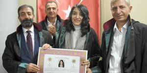 Erzurum Barosu’nda 19 hukukçu düzenlenen törenle ruhsatnamelerini aldı