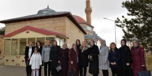 Erzurum'un leydiler'i Tarihi Mekânları Gezdi