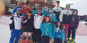 Rüzgar kayak kulübü madalyaları topladı