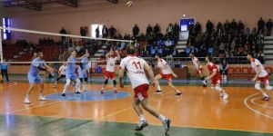 Palandöken Belediyespor, Akkuş Belediyespor’u evinde yıktı