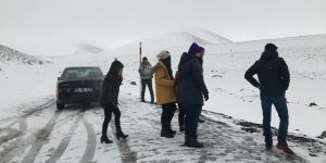 Erzurum’da gönüllü vatandaşlar doğaya yem bıraktı