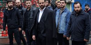 Çukur dizisinde siyah yüzüklü kişi kim?