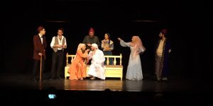 Evhami oyunu seyirciyle buluştu