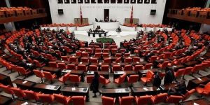 Ekonomide düzenlemeler içeren torba teklif komisyonda kabul edildi