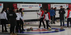 Atatürk Üniversitesi curlingde geleneği bozmadı