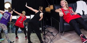 Hadise ilginç paylaşımlarıyla dikkat çekti!