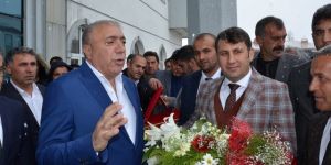 Çat Belediye Başkanı Melik Yaşar, göreve başladı