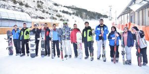 ETÜ öğrencilerine kayak kursu