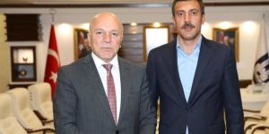 Hınıs’ta AK Parti’yle hizmet zamanı