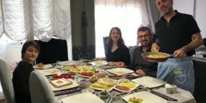 Haluk Levent yardımsever kişinin evine gidip kahvaltı hazırladı