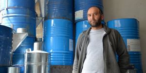 Atık Varilleri Soba Yapıp Ekonomiye Kazandırıyor