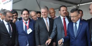 Cumhurbaşkanı Yardımcısı Fuat Oktay, Erzurum standını ziyaret etti
