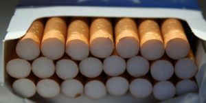 Sigara başına uygulanan maktu vergi artırıldı