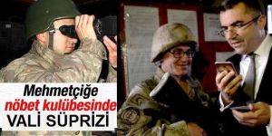 Karaöz ailesine nöbet kulübesinde sürpriz