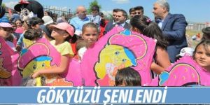 Uçurtmasını alan çocuklar parka koştu