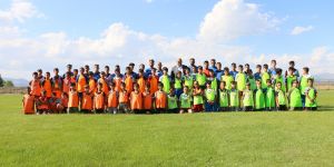 Aziziye Belediyesi ‘Yaz Futbol Okulu’ başladı
