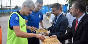 İl Sağlık Müdüründen BB Erzurumspor’a moral ziyareti