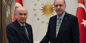 Erdoğan'dan Bahçeli'ye geçmiş olsun telefonu
