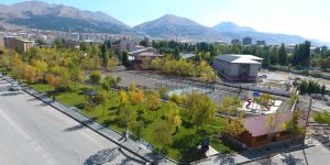 Büyükşehir Yunus Emre Mahallesi’ne park yaptı
