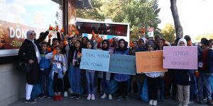 Gençler sosyal medyadan sosyal meydana indi