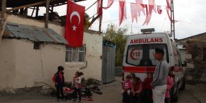 Şehidin Erzurum'daki evi Türk bayraklarıyla donatıldı