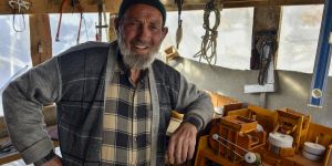 Doktor egzersiz önerince 86 yaşında ahşaptan maket yapmaya başladı