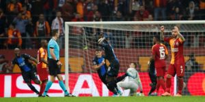Aslan 90+2'de yıkıldı! Büyük avantaj kaçtı