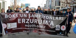 Boksun şampiyonları soğuk havada ringe çıktılar