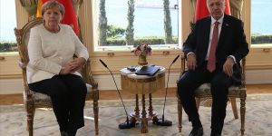 Erdoğan ile Merkel Libya ve Suriye'yi görüştü