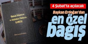 Erzurumlu ismin kitabını hediye ediyor