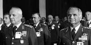 Yargıtay'dan 'Kenan Evren ve Tahsin Şahinkaya’nın rütbeleri alınsın' talebi