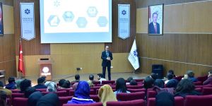 ETÜ’de ‘Eğitimde Dijital Dönüşüm’ konferansı