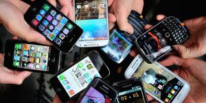 Yurt dışı menşeili telefonların kayıtsız kullanım süresi uzatılıyor