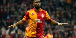 Eski Galatasaraylı Drogba, Fransa'da son 20 yılın en iyi forveti seçildi